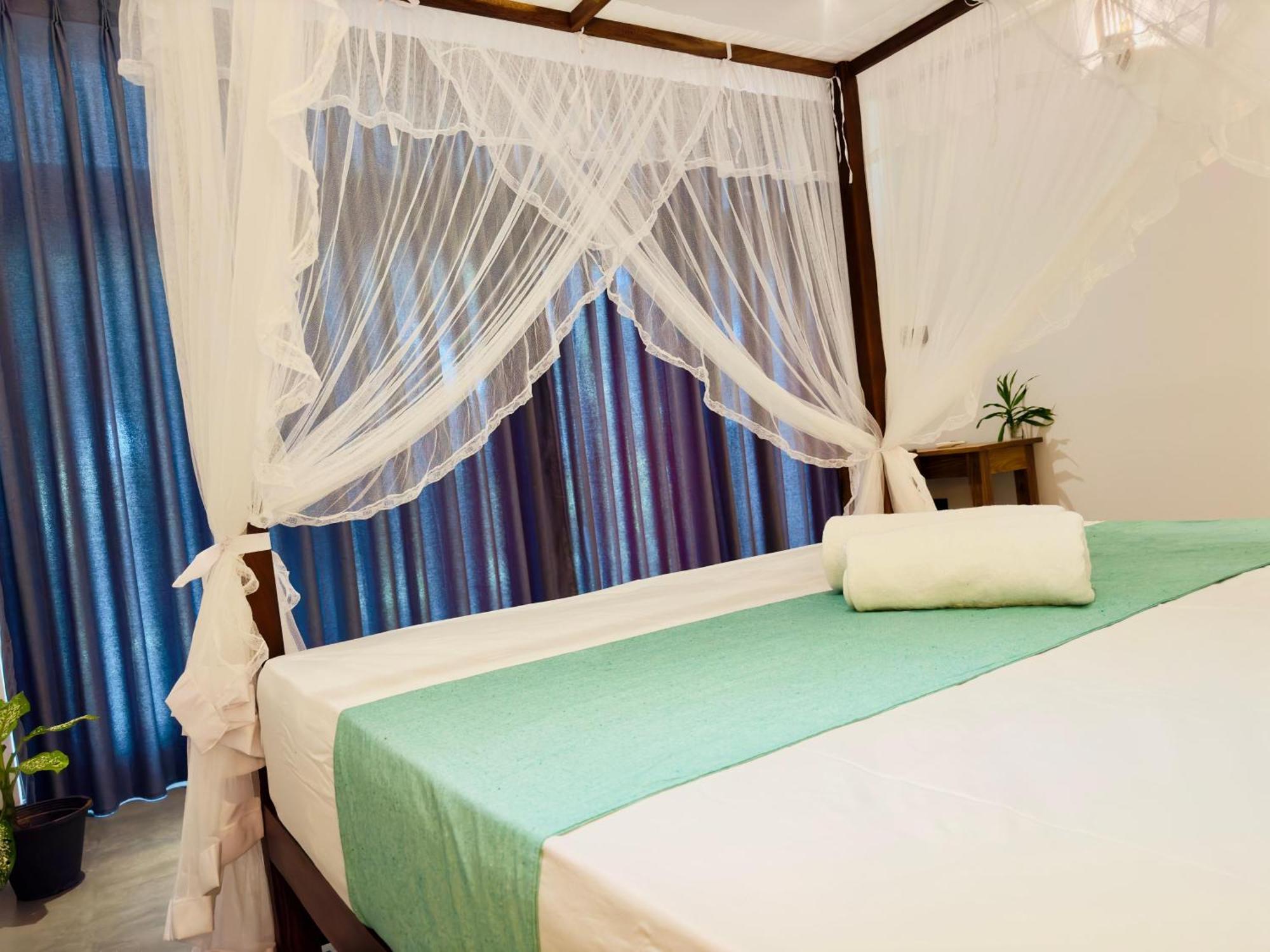 New Ocean Breeze Madiha Hotel Matara Exterior foto