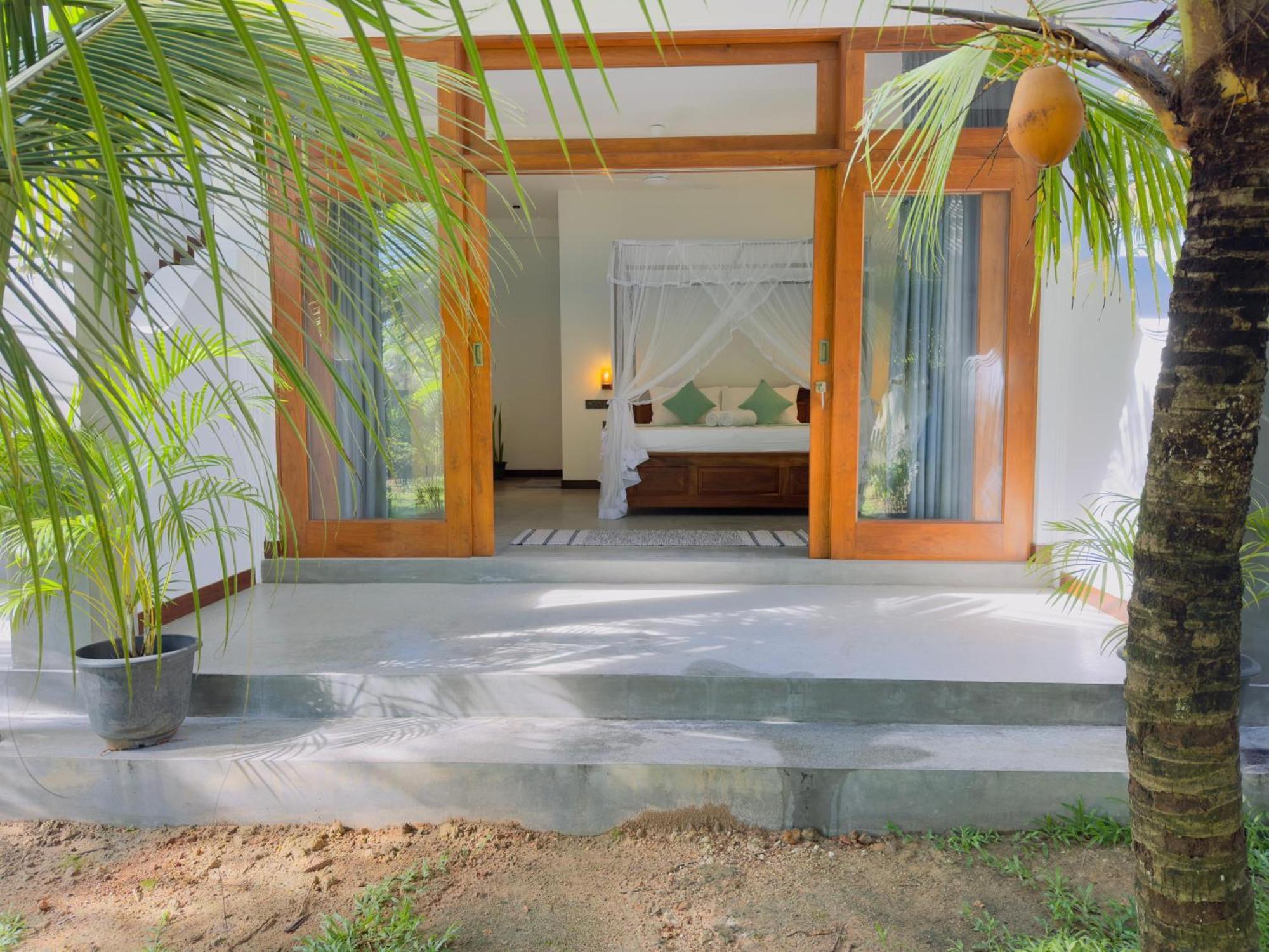 New Ocean Breeze Madiha Hotel Matara Exterior foto